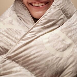 𝅺LULULEMON Quilted Insulated Scarf